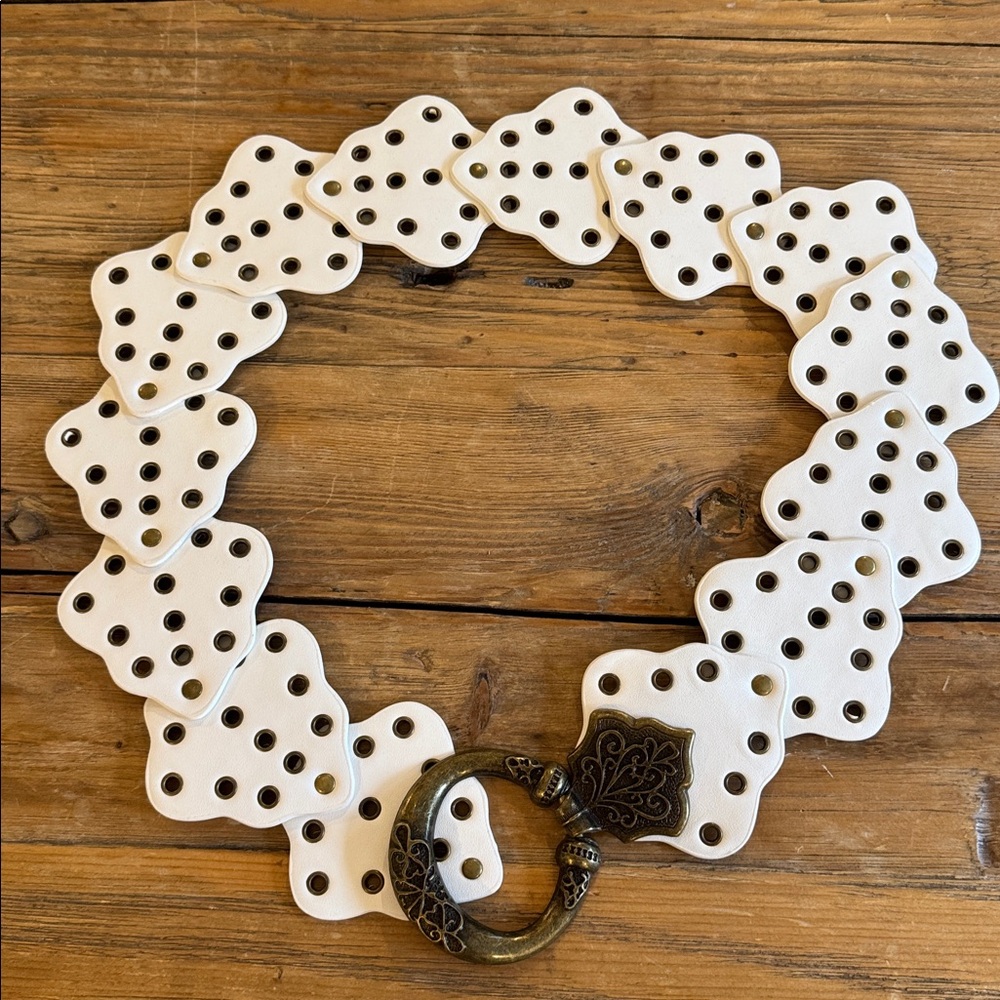 Lizard Thicket White Decorative Belt NWOT
